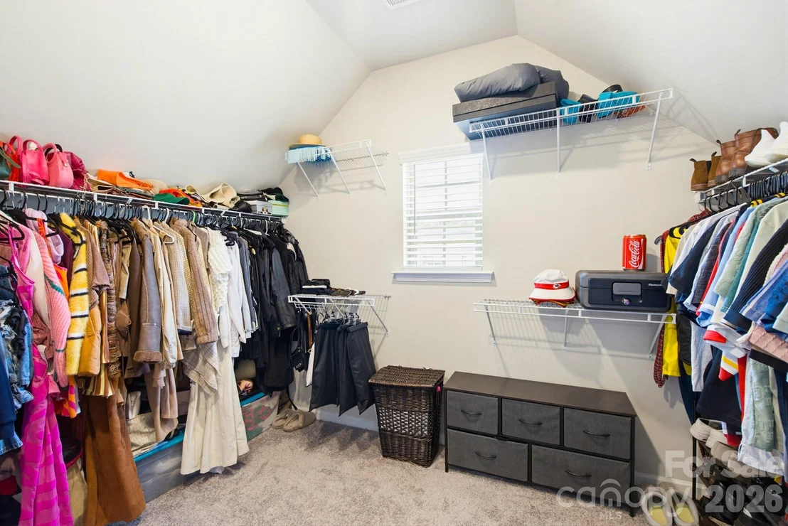 Photo of 840 Oak Manor Drive SE