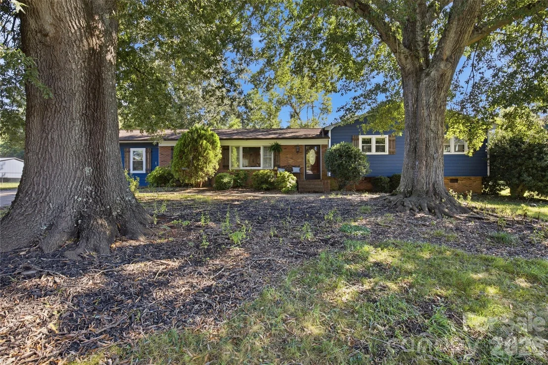 Photo of 169 Greenbriar Drive