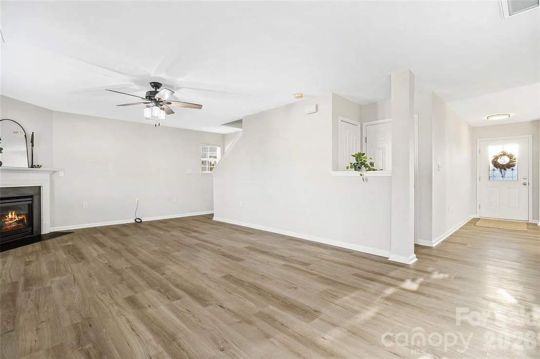 Photo of 407 Lind Point Lane