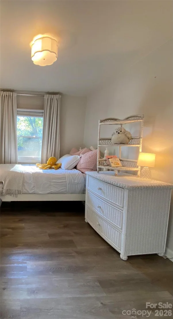 Photo of 2906 Rush Avenue