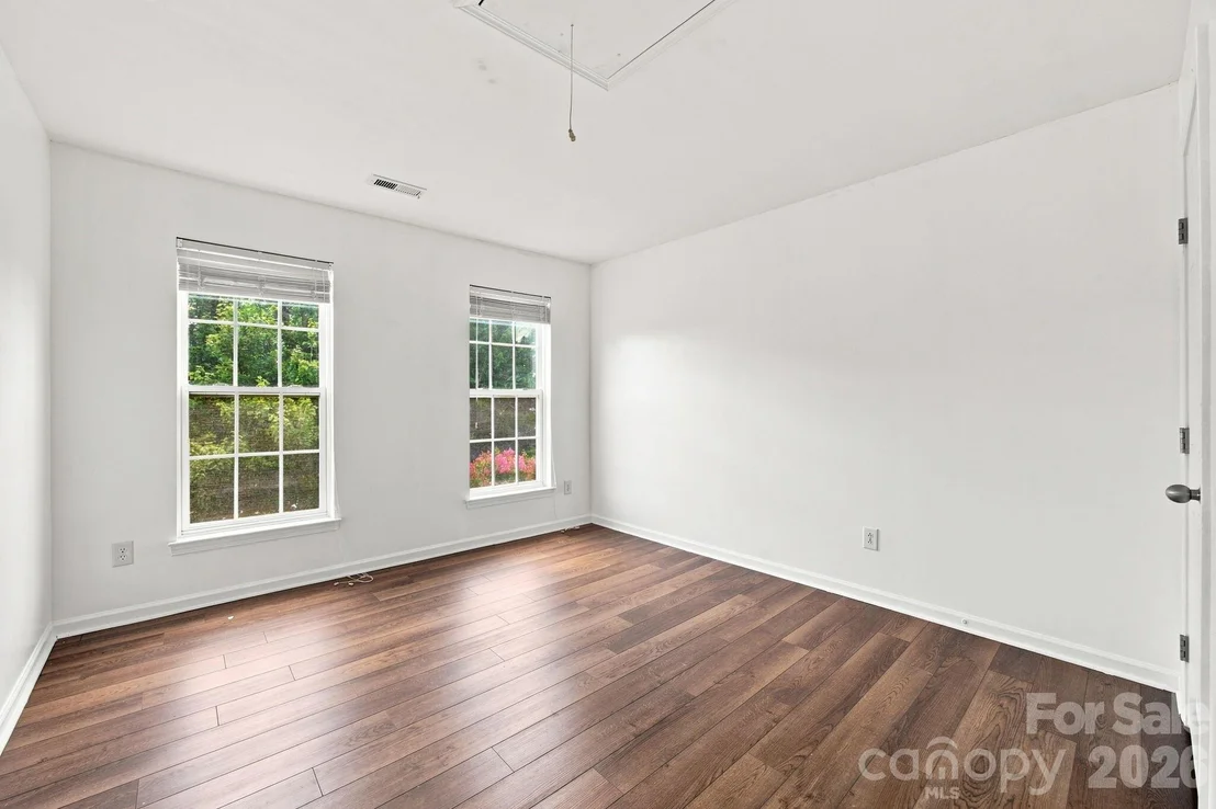 Photo of 1002 Canopy Drive