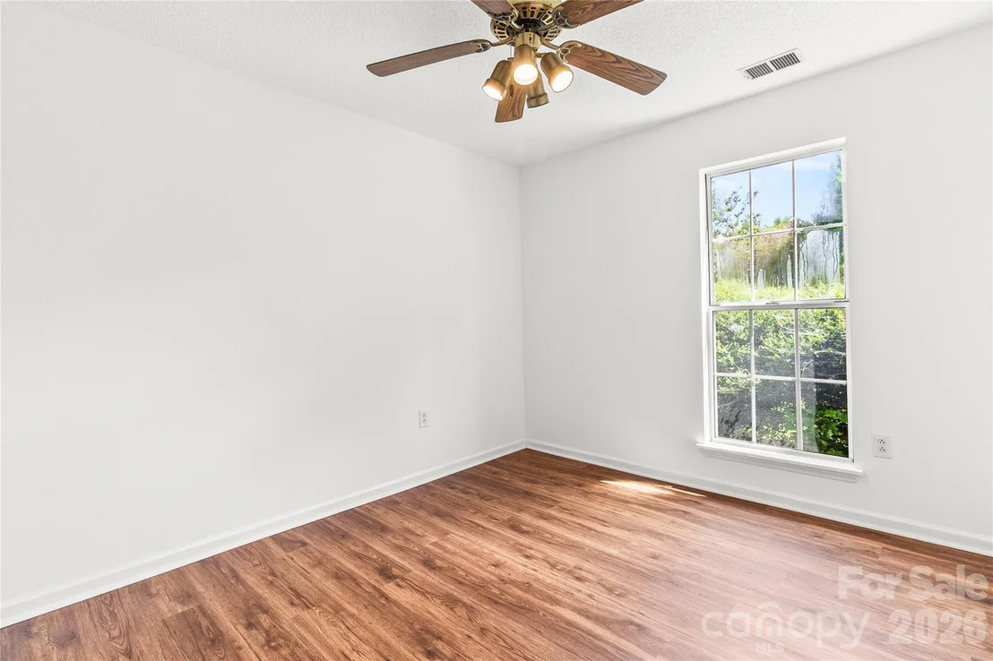 Photo of 739 Oakbluff Circle