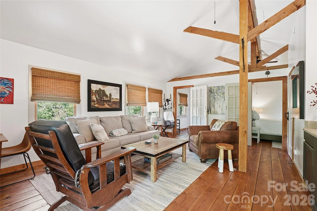 Photo of 723 N Highland Road