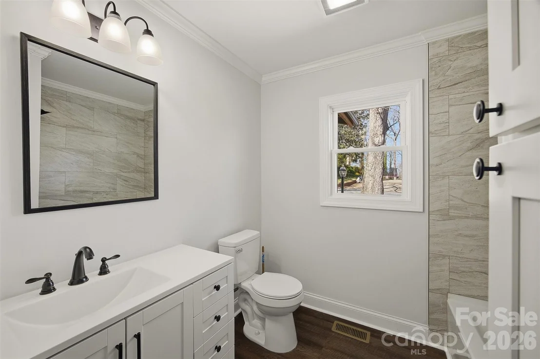 Photo of 223 W Park Drive