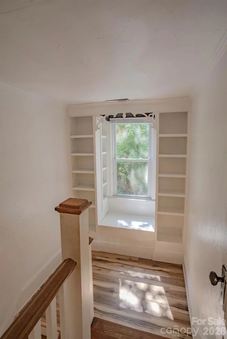 Photo of 401 8th Street