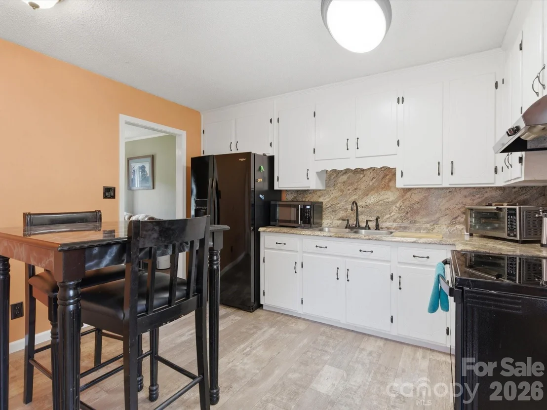 Photo of 3044 Sims Road