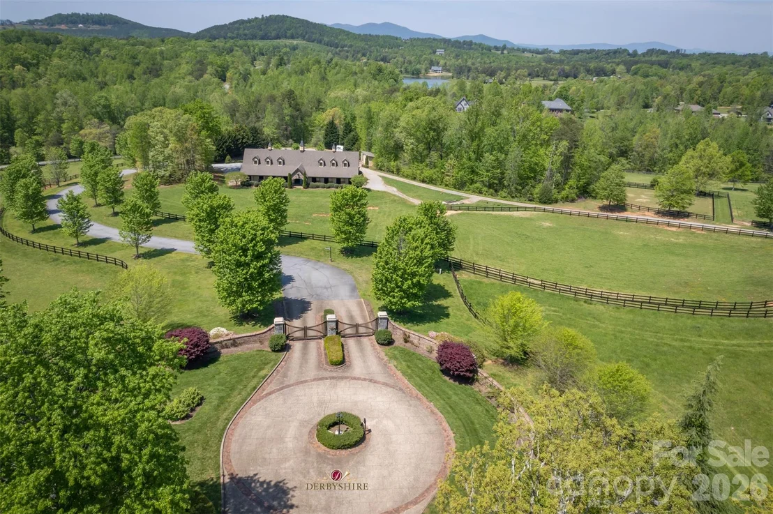 Photo of 978 Mapleton Lane