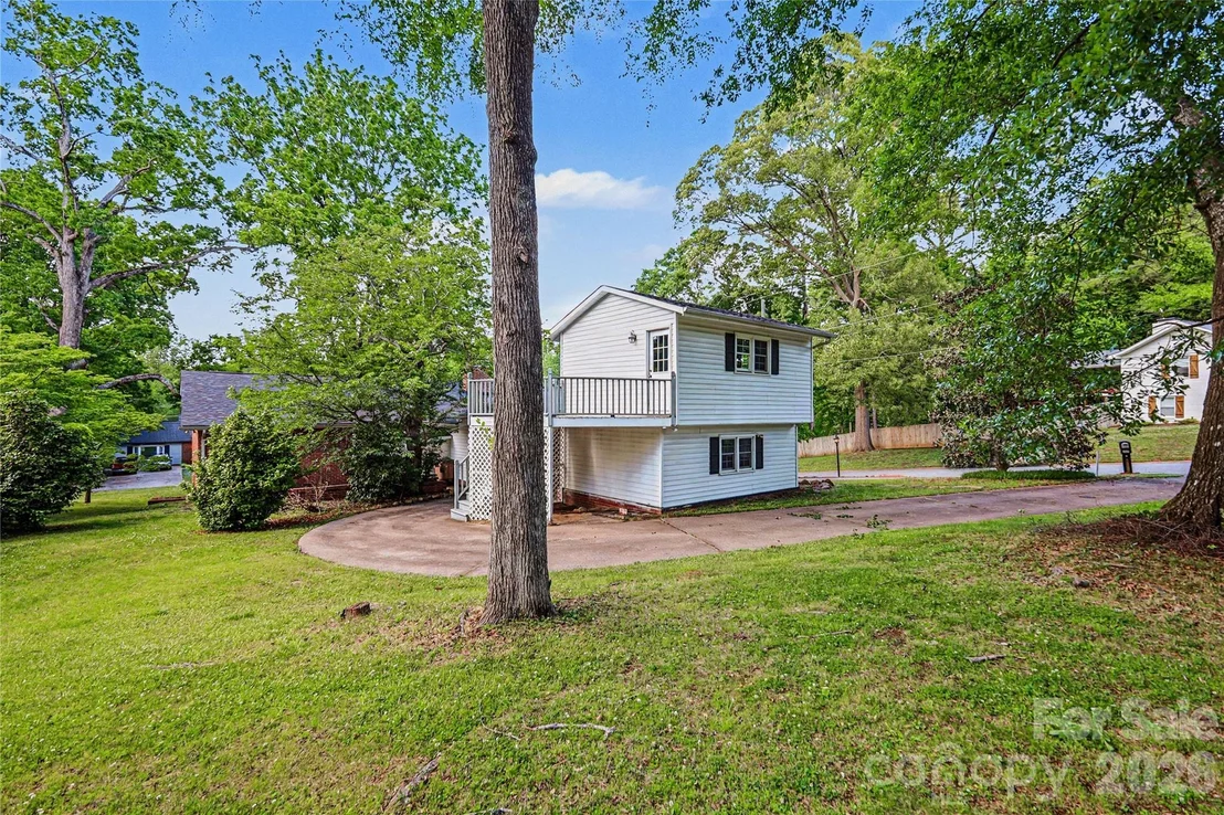 Photo of 211 Windsor Drive