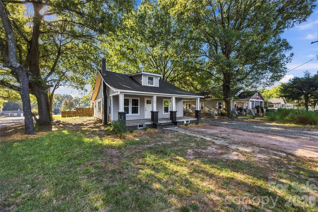 Photo of 1101 Opal Street