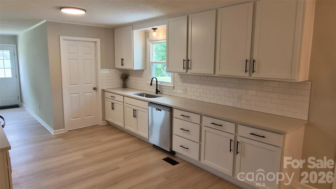 Photo of 2047 John Everall Road