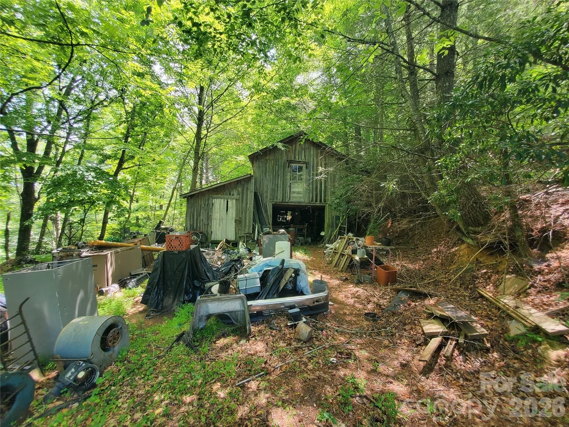 Photo of 886 Hanging Rock Road