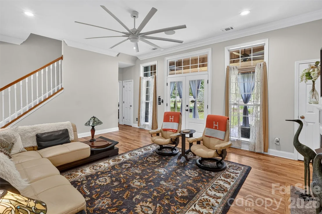 Photo of 1377 Pine Road