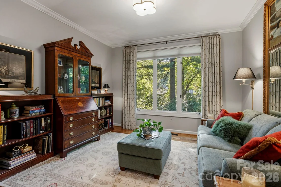 Photo of 308 Kenmure Drive