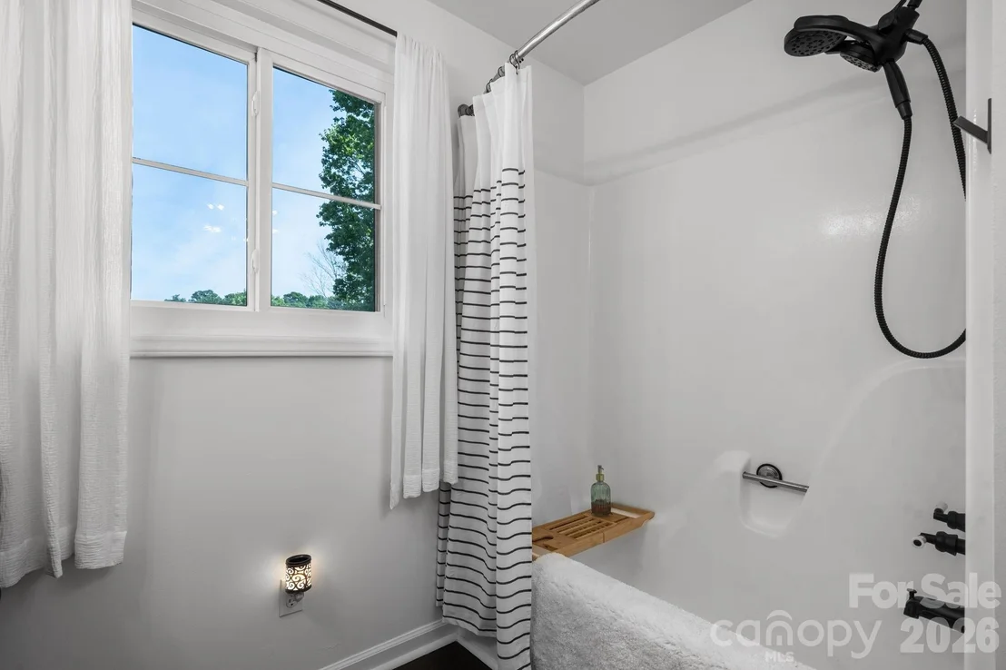 Photo of 1314 Shirebourn Drive