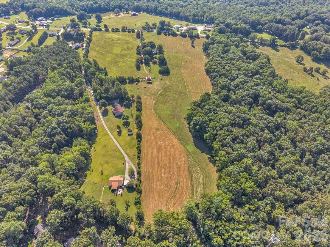 Photo of 244 Chapman Road
