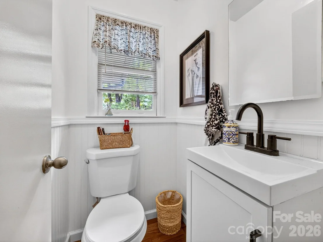 Photo of 707 Dogwood Trail