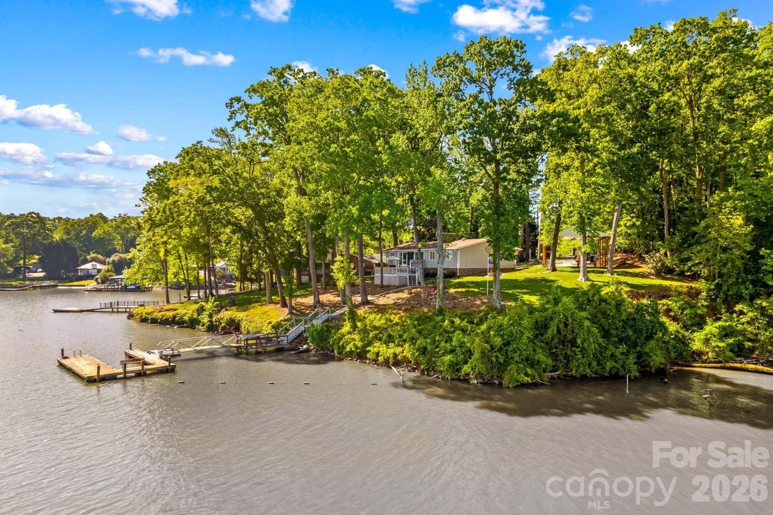 Photo of 395 Rendleman Drive