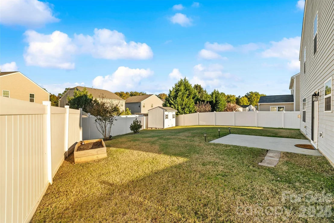 Photo of 407 Lind Point Lane