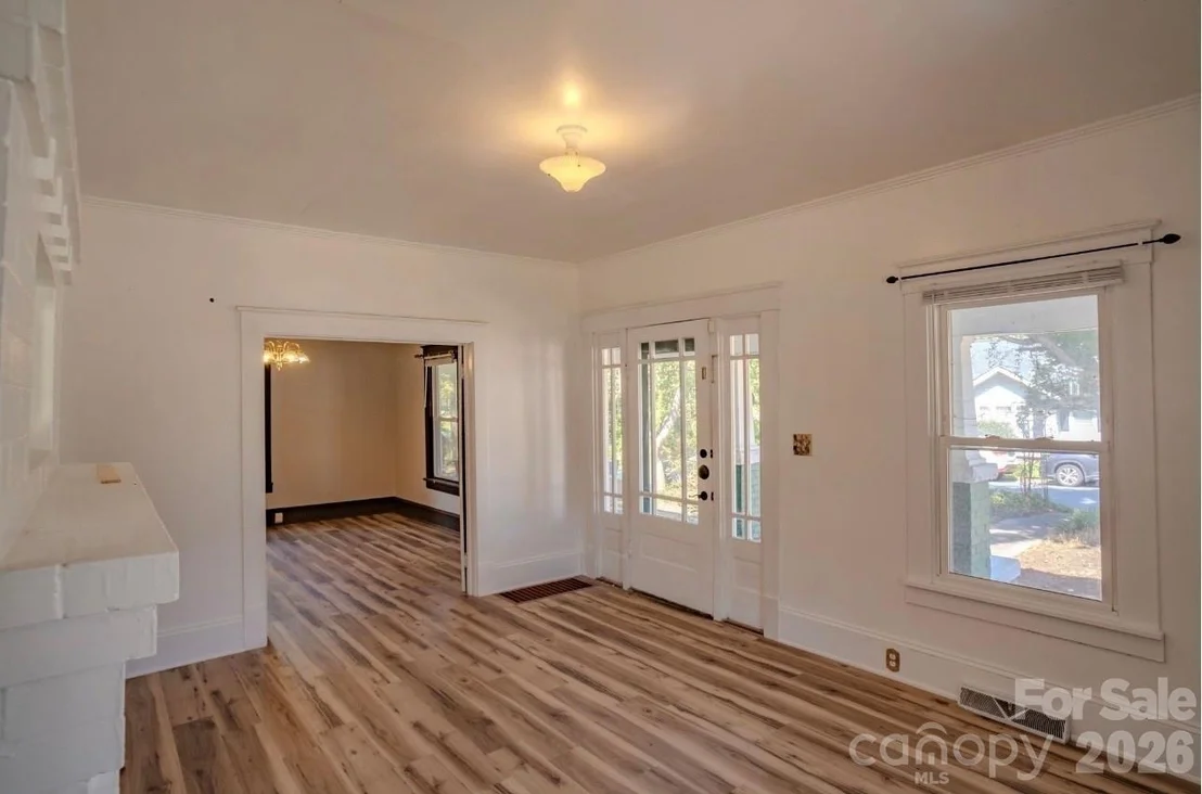 Photo of 401 8th Street