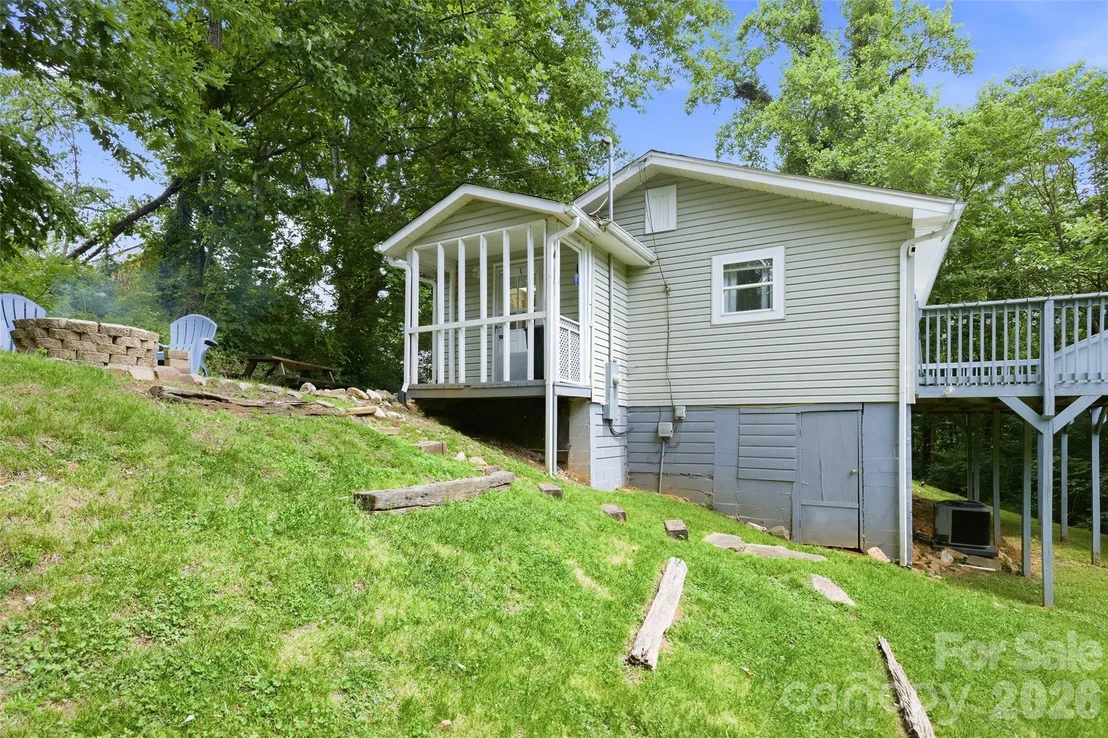 Photo of 83 E View Street