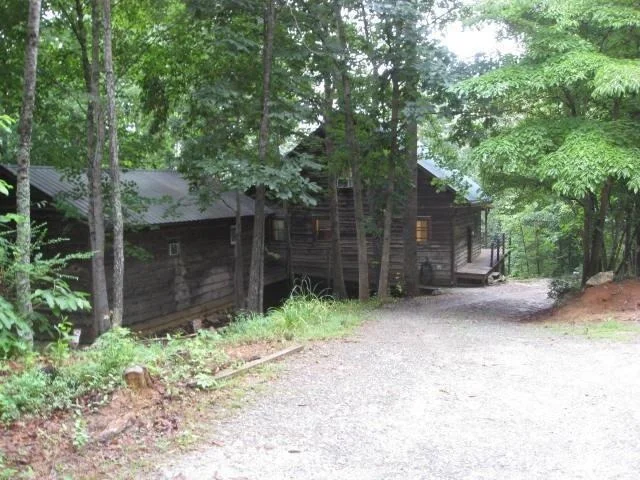 Photo of 409 Arrowood Road