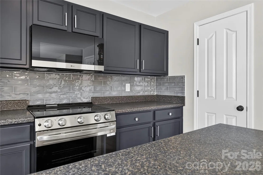 Photo of 6029 Waterloo Drive