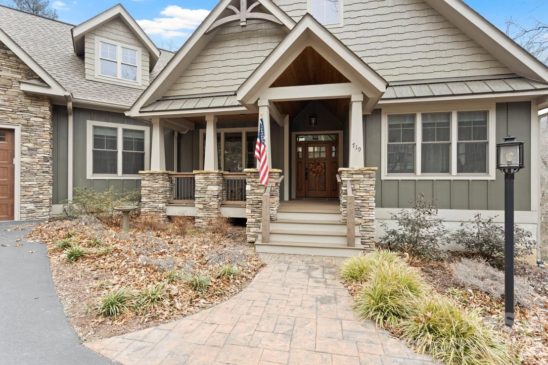 Photo of 719 Overlook Drive