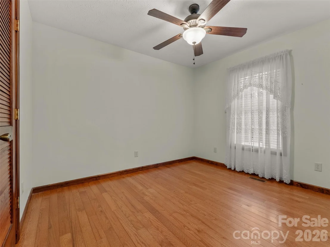 Photo of 476 Jackson Loop Road