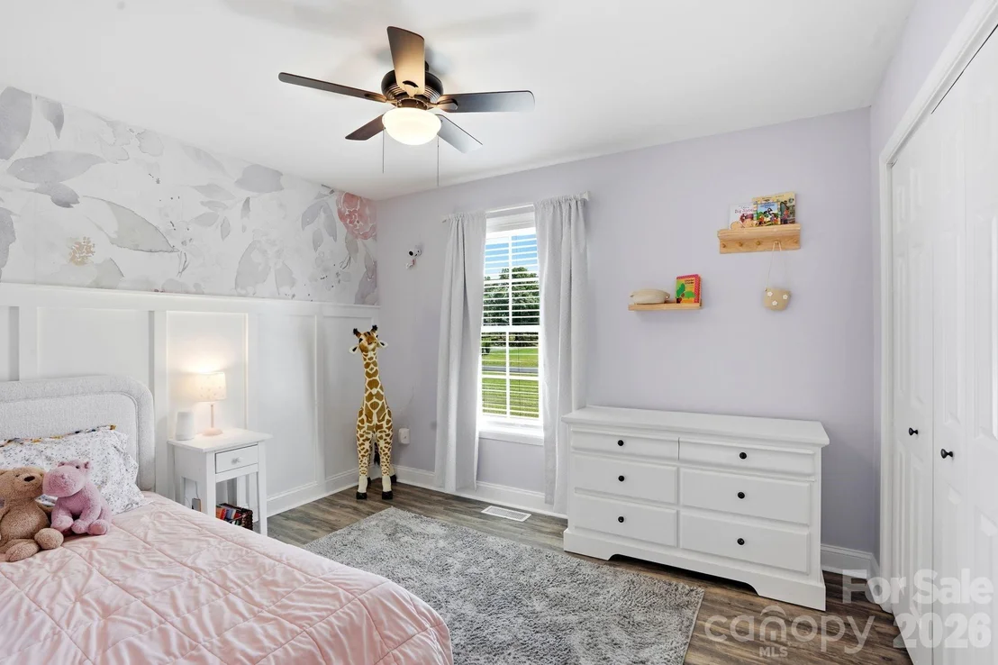 Photo of 142 Sam Bailes Boulevard