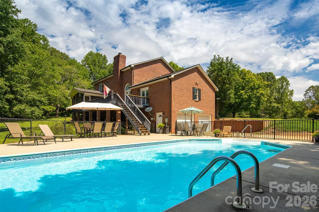 Photo of 1413 Windemere Lane