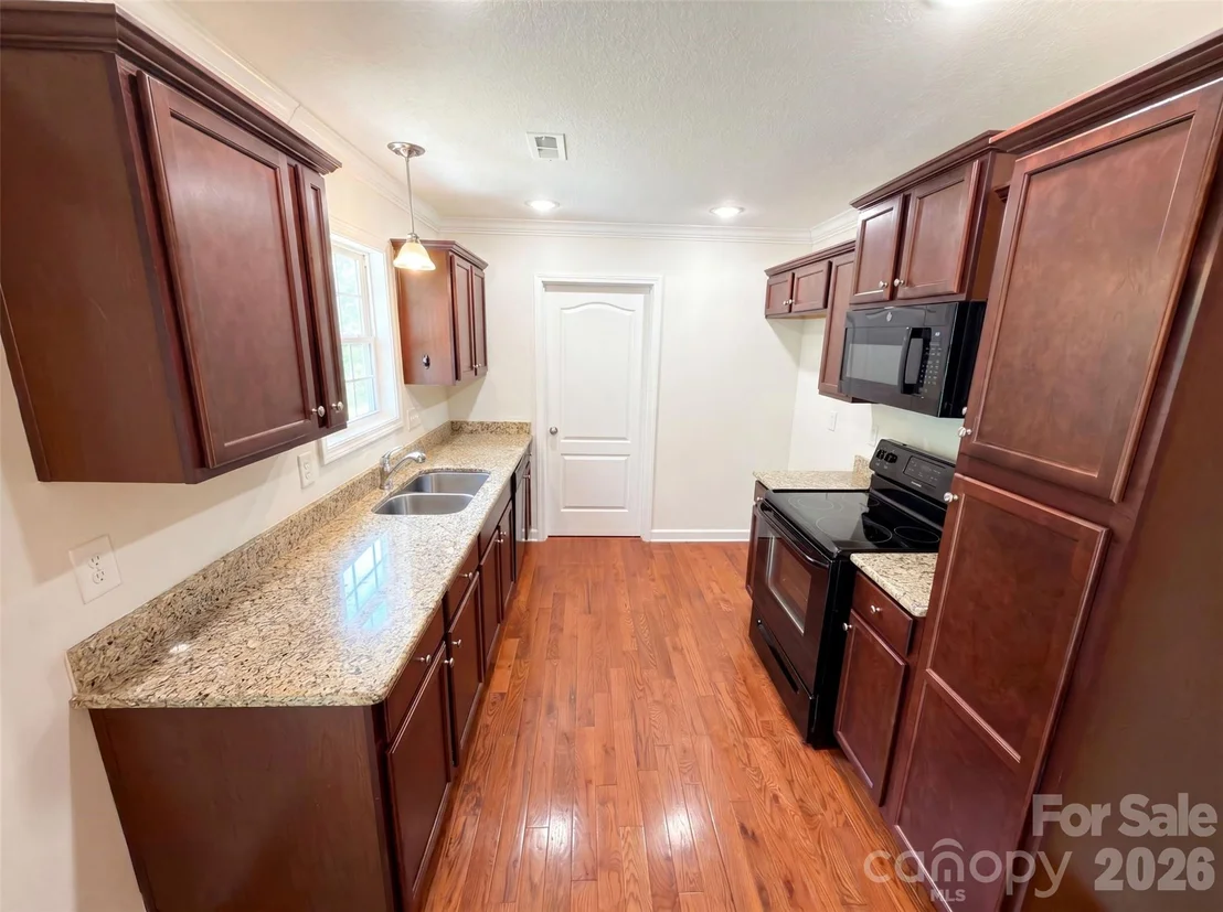 Photo of 494 Hall Spencer Road