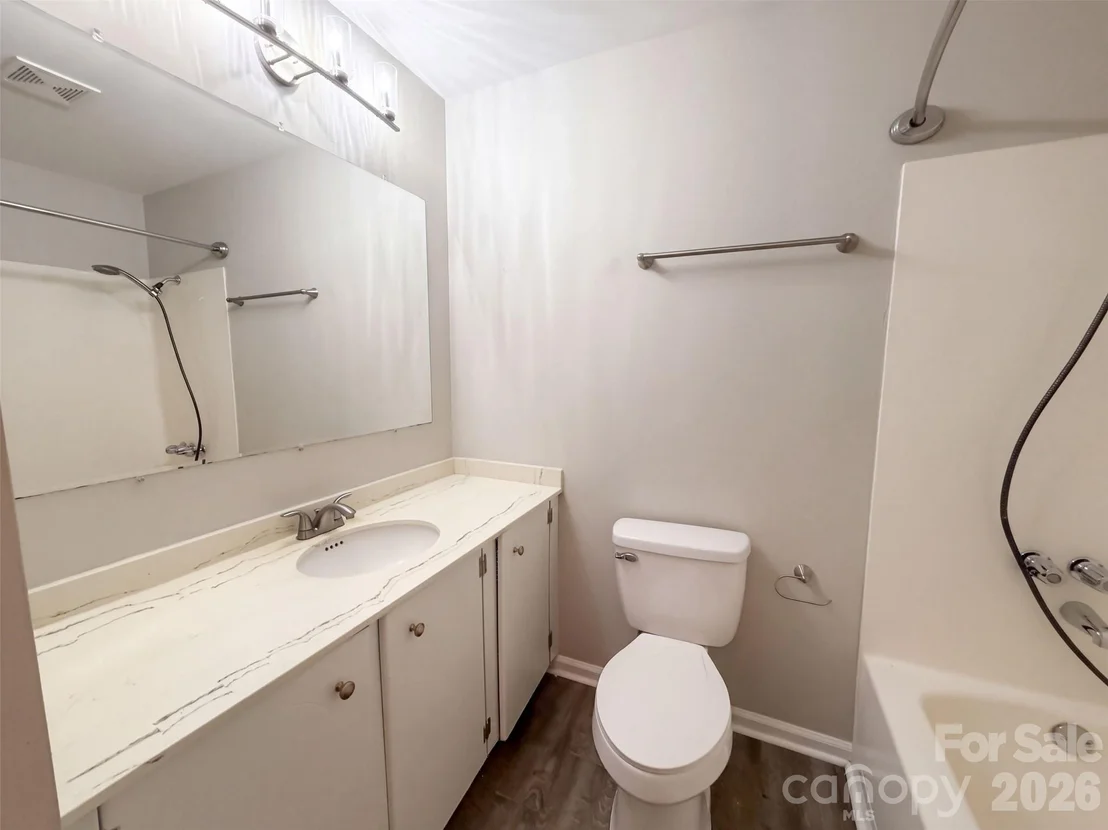Photo of 1120 Emerald Drive