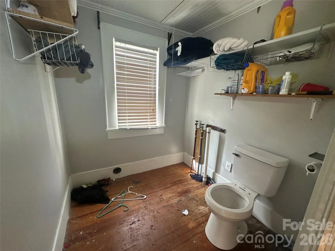 Photo of 609 Front Street
