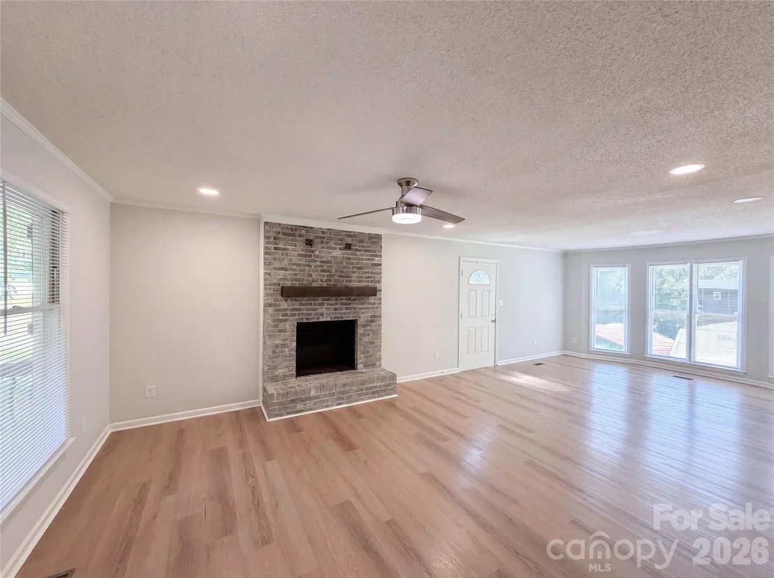 Photo of 609 Ginger Drive