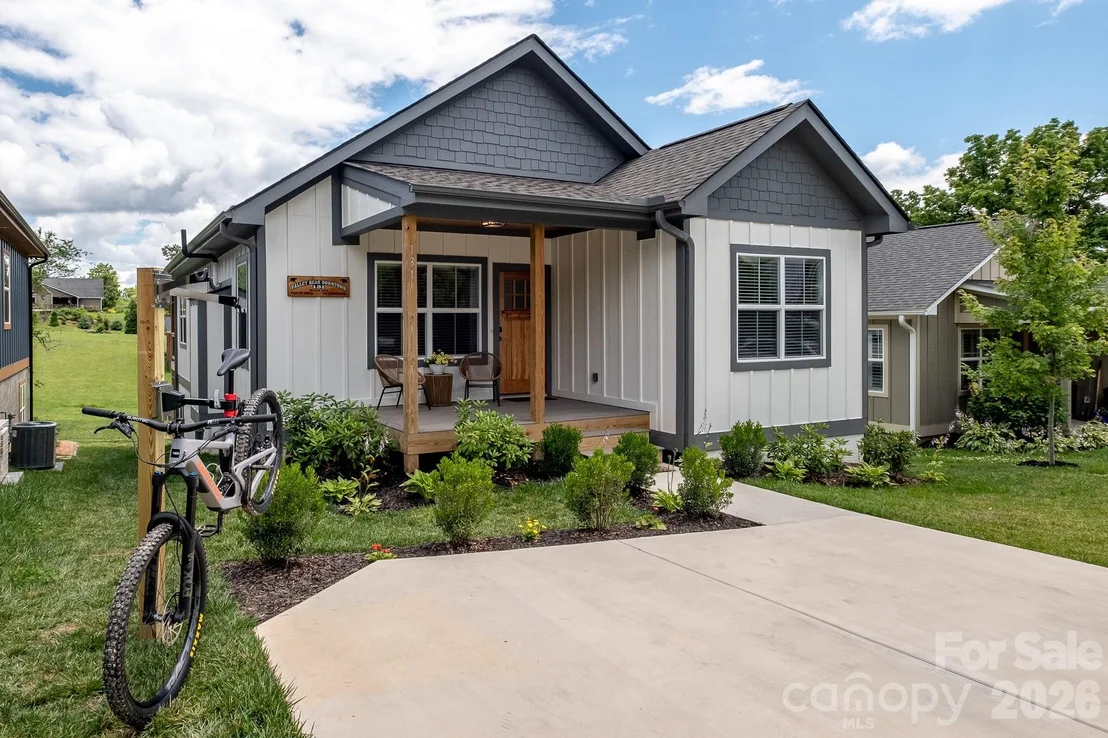 Photo of 131 Mills Avenue
