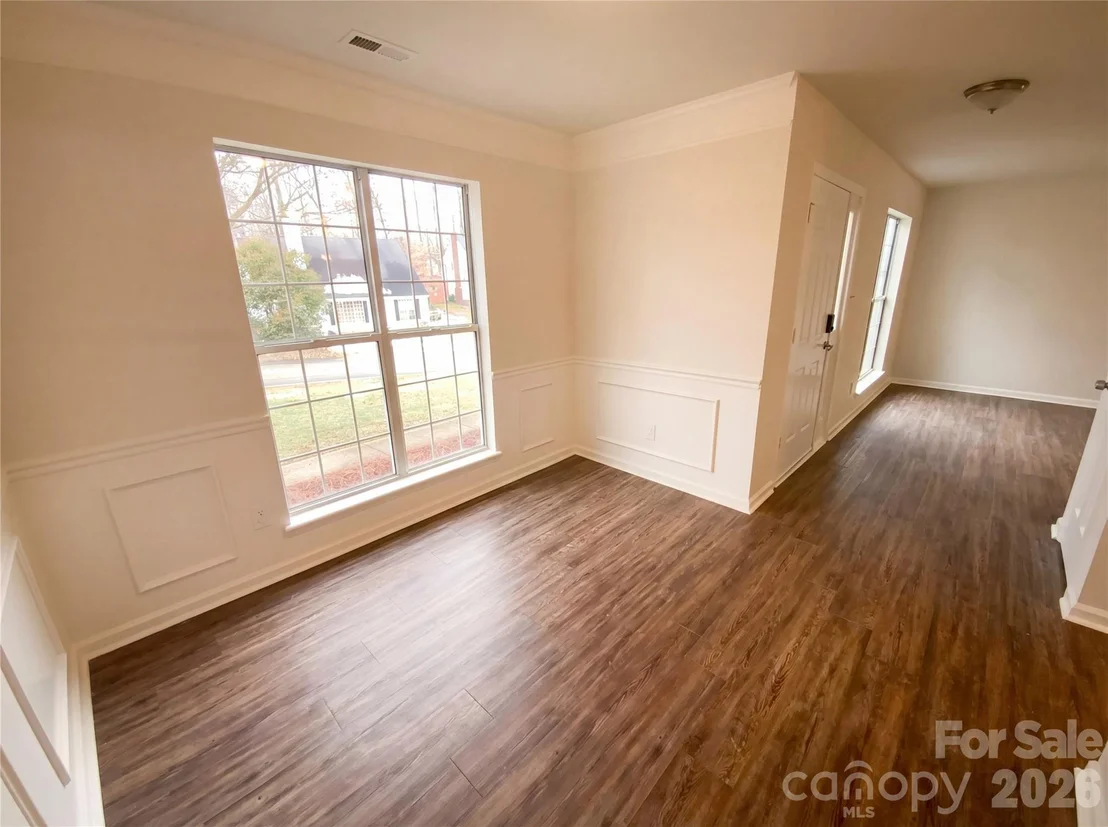 Photo of 5719 Rocbridge Lane