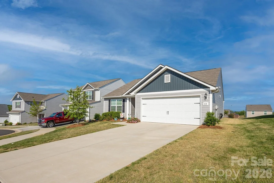 Photo of 410 Apex Circle