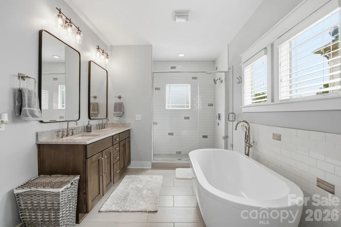 Photo of 2501 Marshall Place