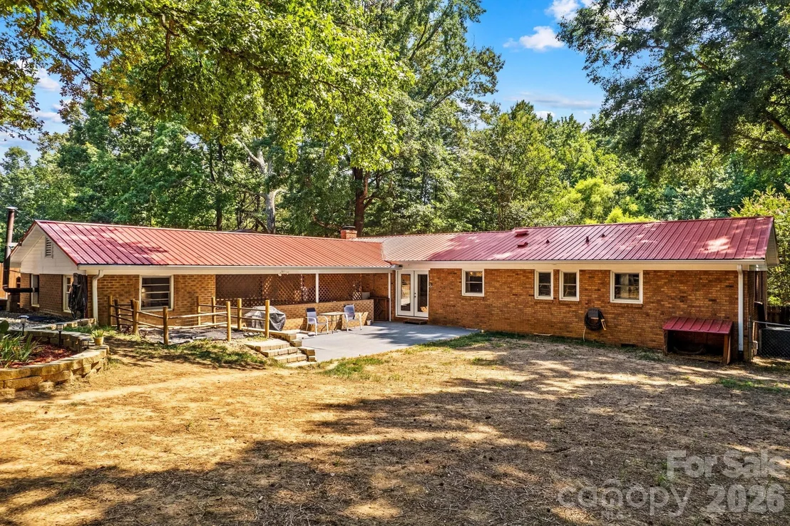 Photo of 320 Miller Drive