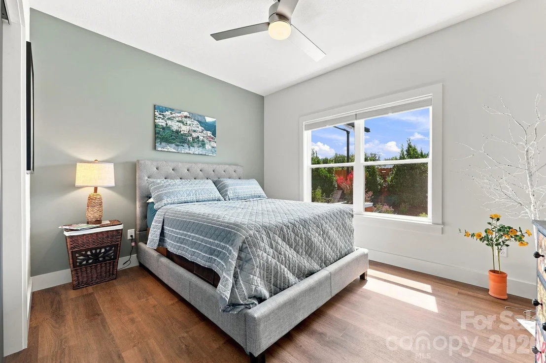 Photo of 112 Upper Grove Lane