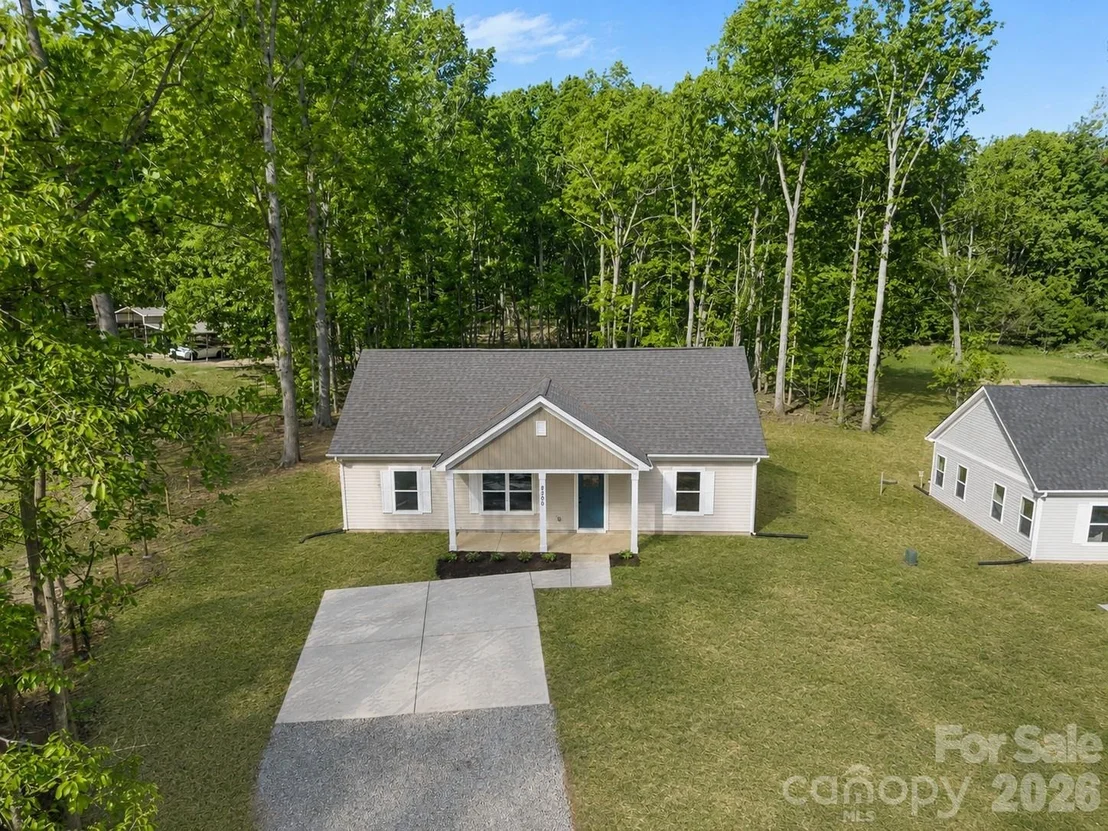 Photo of 820 Bethlehem Road