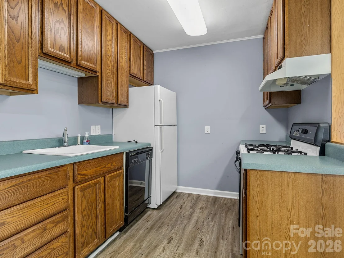 Photo of 1570 Roddy Road