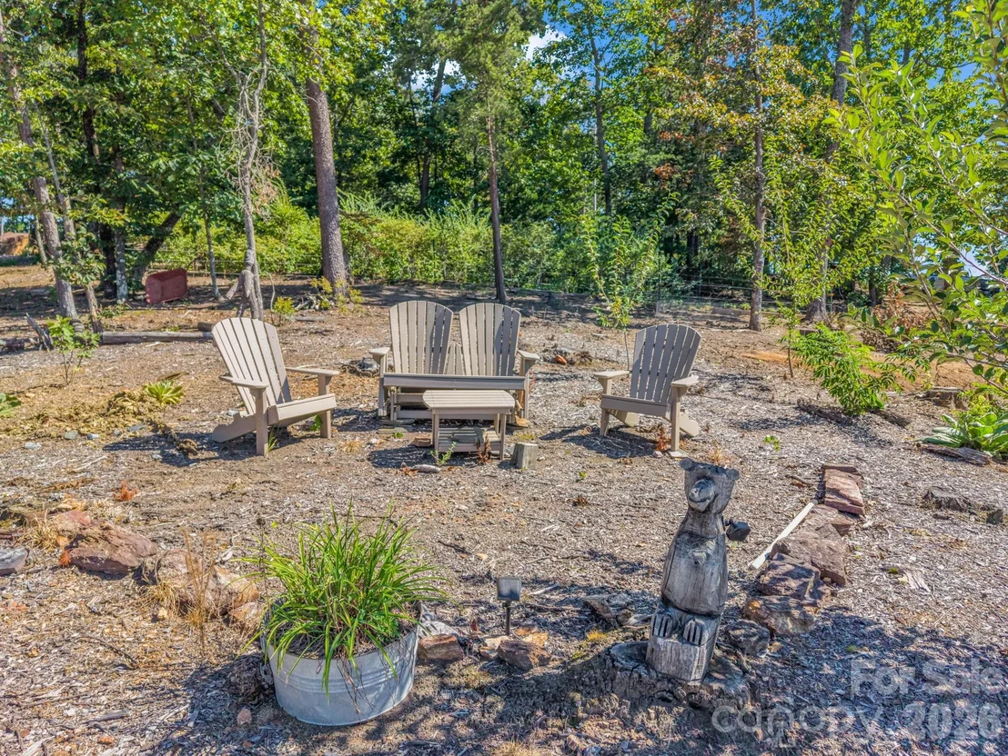 Photo of 762 Valley View Drive