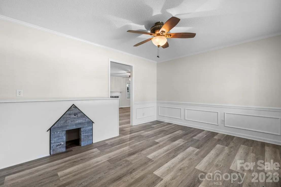 Photo of 5795 Valley Field Road