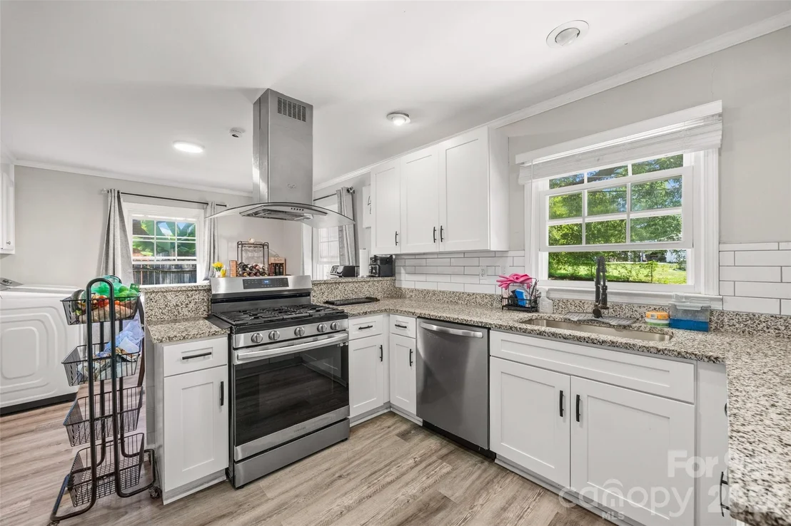 Photo of 2323 Hedgewood Circle