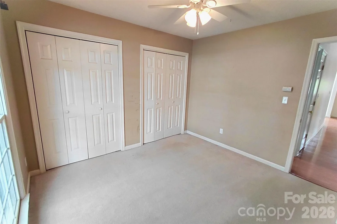 Photo of 1016 Thorncrest Drive