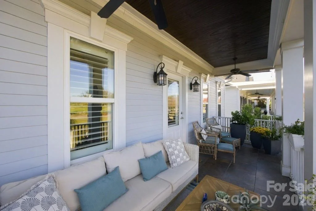 Photo of 720 Loretto Lane