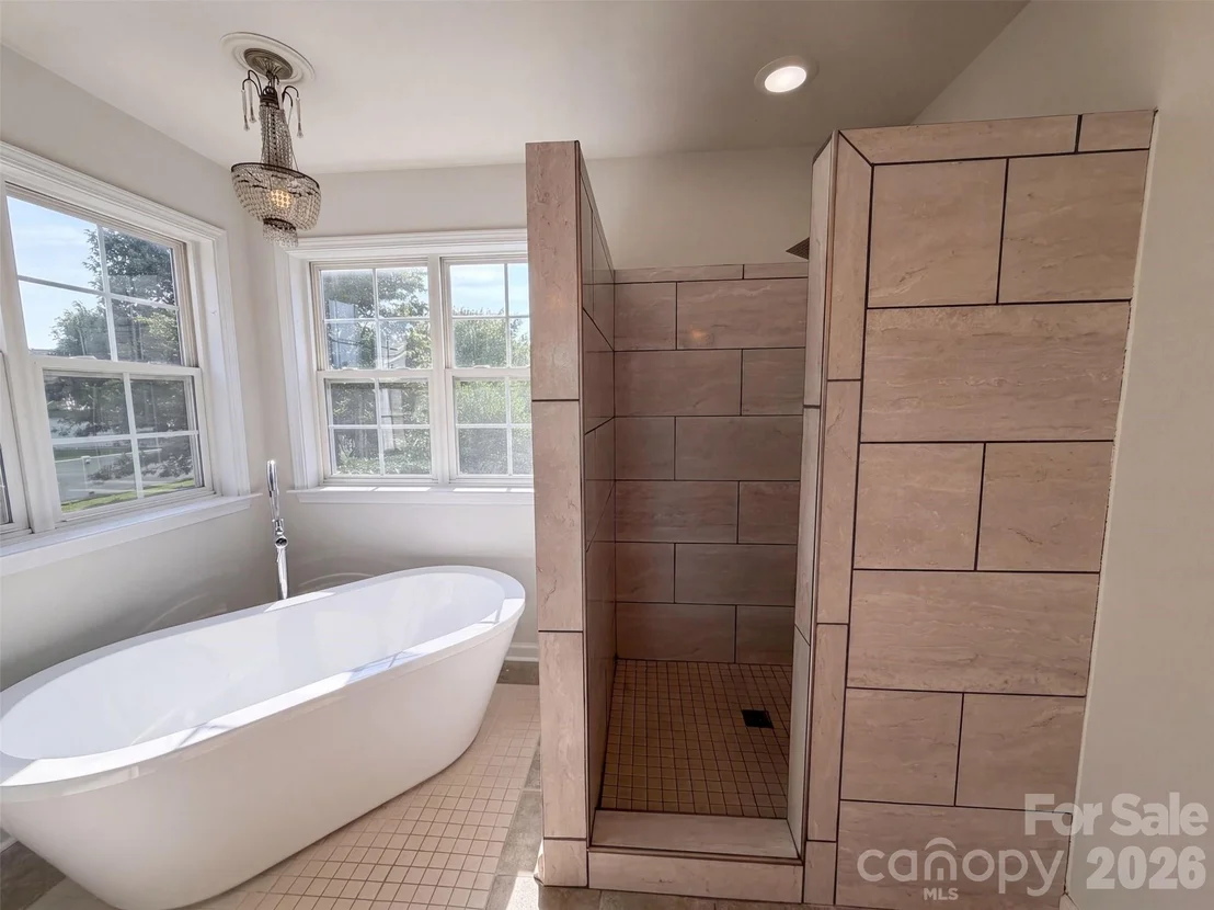 Photo of 821 Pinkney Place