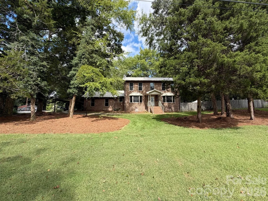 Photo of 121 Goodman Circle NE