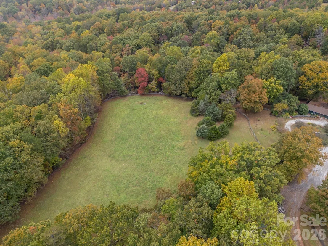 Photo of 936 Golden Road